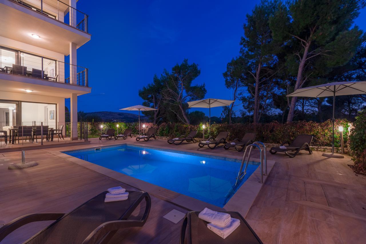 Villa Old Mill Милна Екстериор снимка